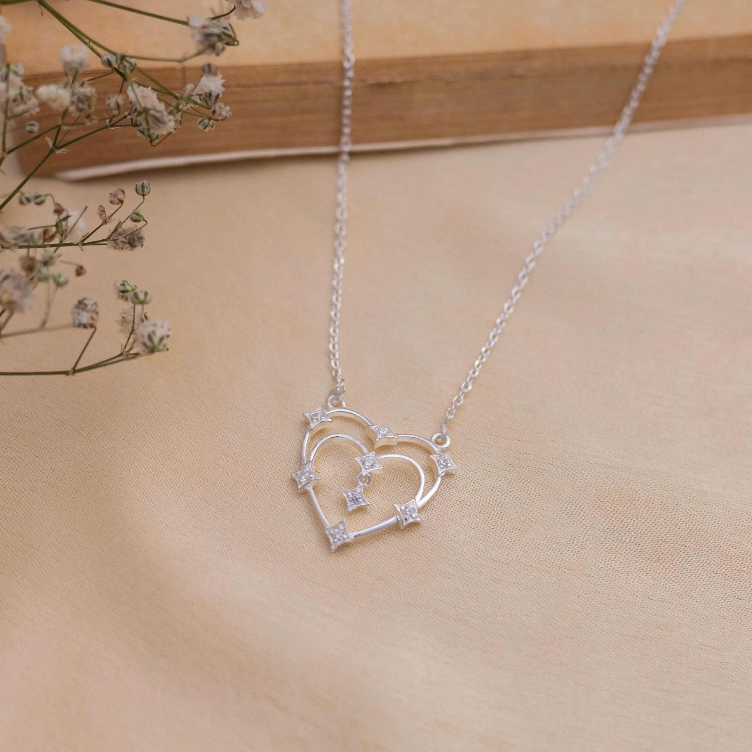 Curl Heart Pendant