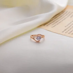 Regal Gleam Solitaire Band blends