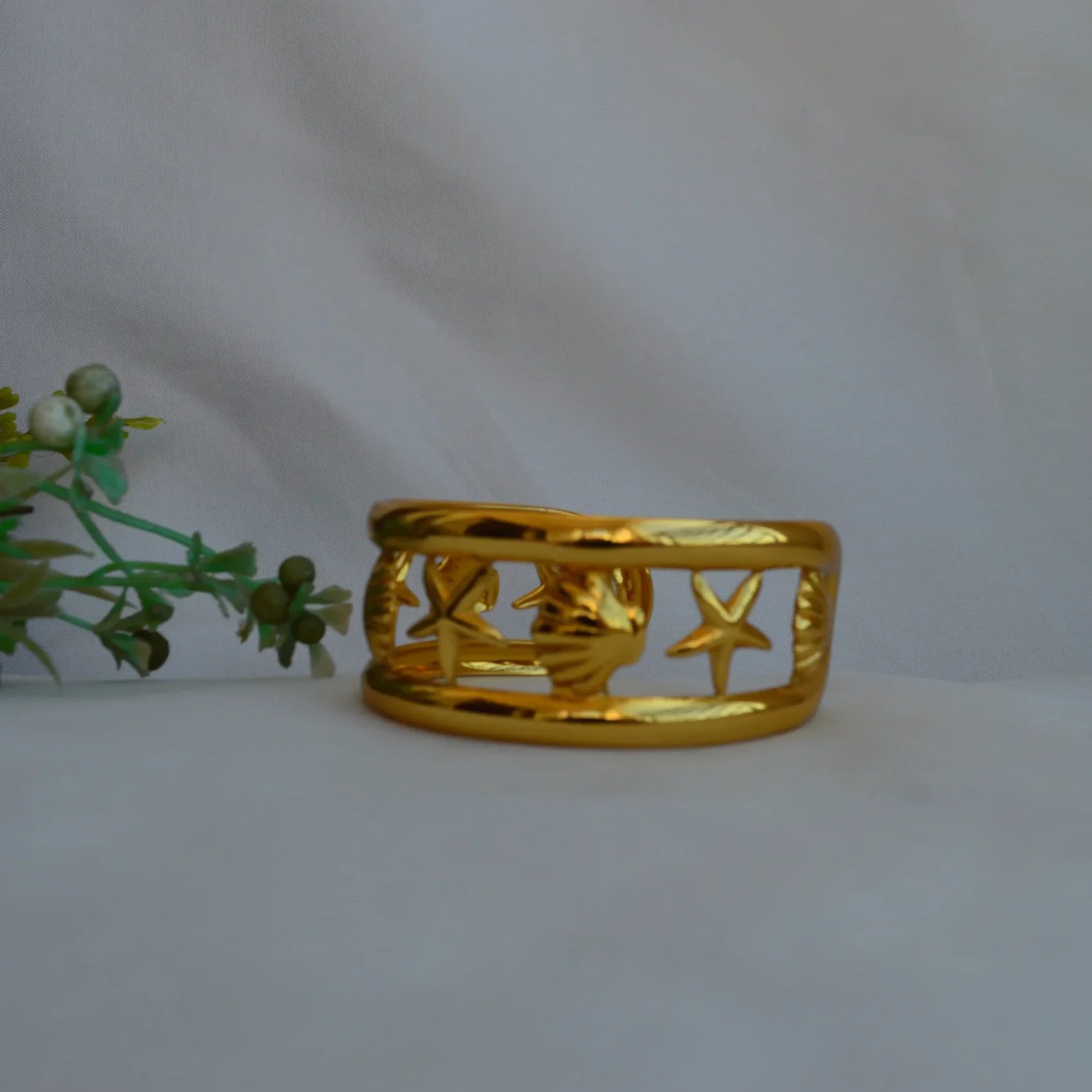 Ocean Bliss Shell Cuff