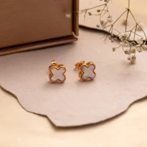 Opaline Clover Elegance Studs