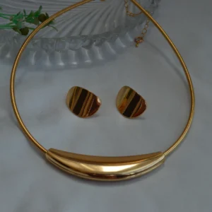 Golden Curve Minimalist Set