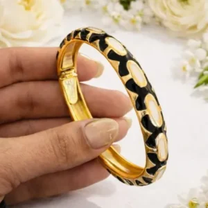 Noir Chain Enamel Bangle